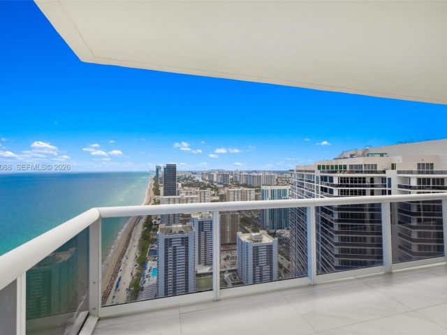 Apartment for rent  Unit #4502 - photo 7499570