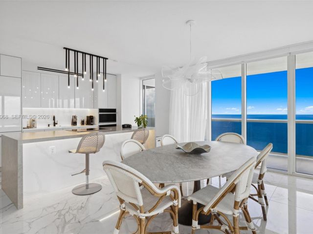 Apartment for rent  Unit #4502 - photo 7499574