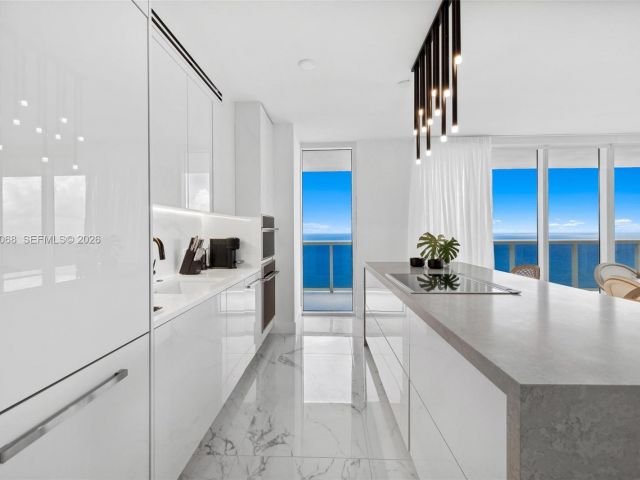 Apartment for rent  Unit #4502 - photo 7499576