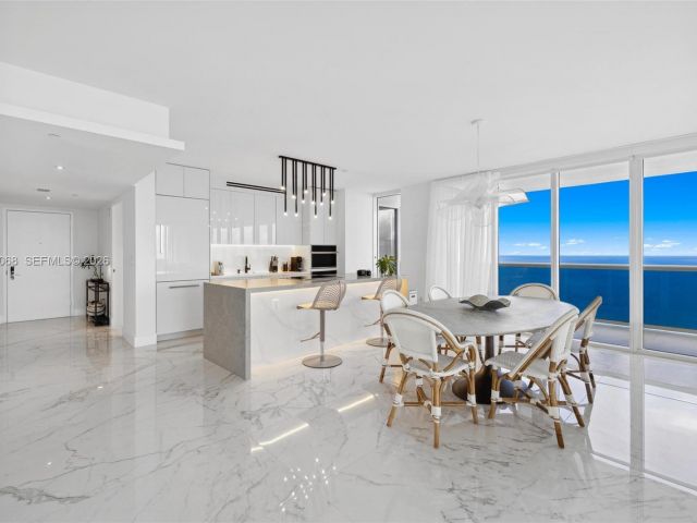 Apartment for rent  Unit #4502 - photo 7499580