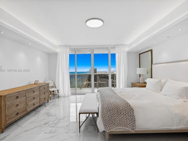 Apartment for rent  Unit #4502 - photo 7499583