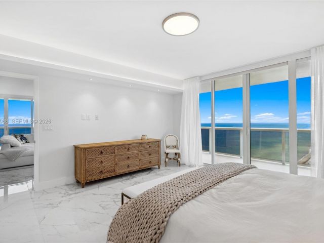 Apartment for rent  Unit #4502 - photo 7499584