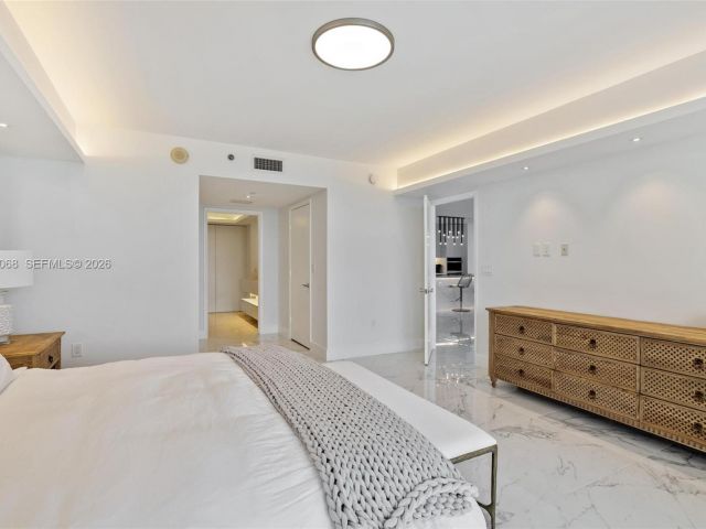 Apartment for rent  Unit #4502 - photo 7499585