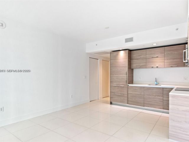 Apartment for sale  Unit #2308 - photo 7451696