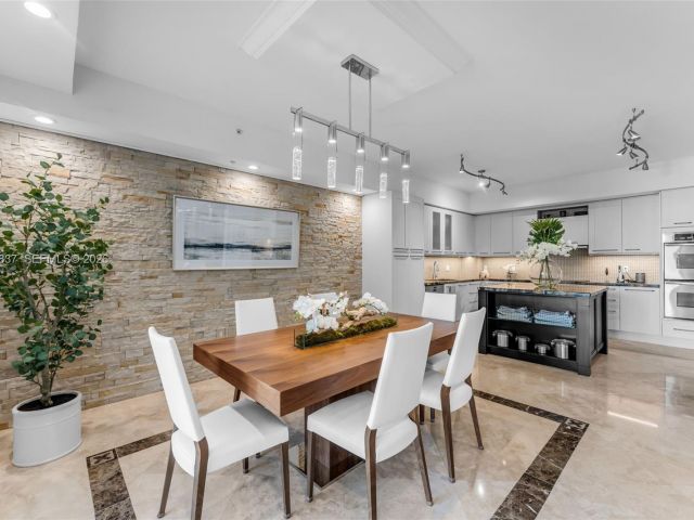 Apartment for sale  Unit #2505 - photo 7500530