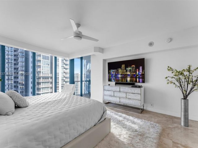 Apartment for sale  Unit #2505 - photo 7500535