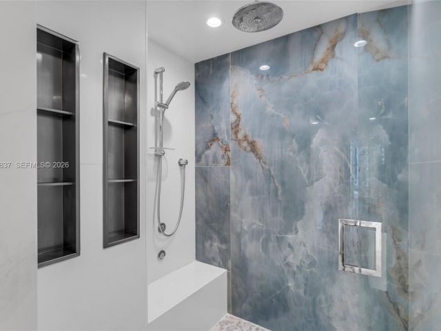 Apartment for sale  Unit #2505 - photo 7500540