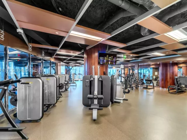 2-bedroom condo for sale in Fort Lauderdale - 333 Las Olas Way 2505 - MondialRealty