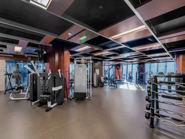2-bedroom condo for sale in Fort Lauderdale - 333 Las Olas Way 2505 - MondialRealty