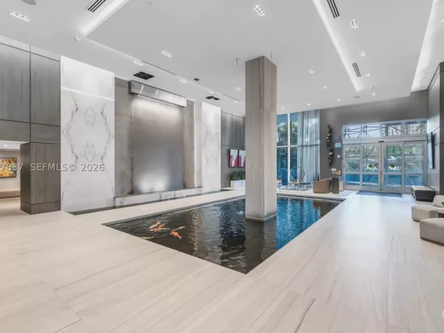 2-bedroom condo for sale in Fort Lauderdale - 333 Las Olas Way 2505 - MondialRealty