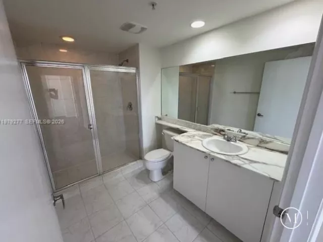 3-bedroom condo for rent in Aventura - 18800 NE 29th Ave 914 - MondialRealty