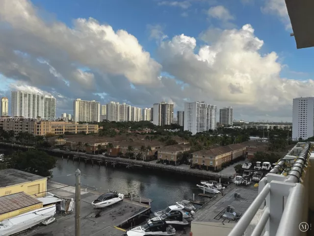 3-bedroom condo for rent in Aventura - 18800 NE 29th Ave 914 - MondialRealty
