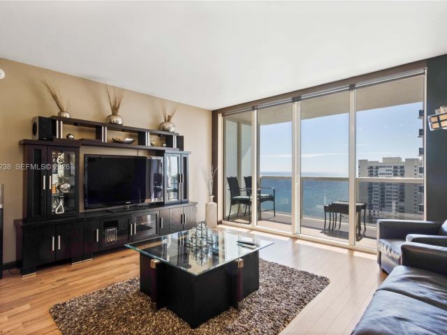 Apartment for rent  Unit #2105 - photo 7499546