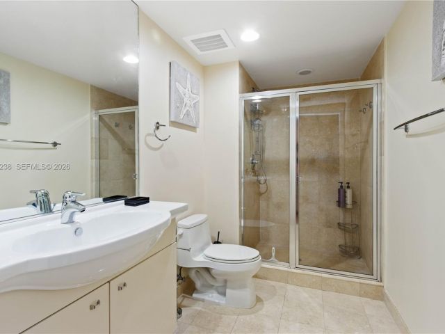 Apartment for rent  Unit #2105 - photo 7499555