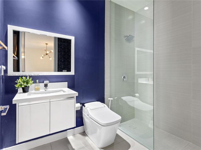 3-bedroom home for sale in Doral - 6420 NW 105th Pl - MondialRealty