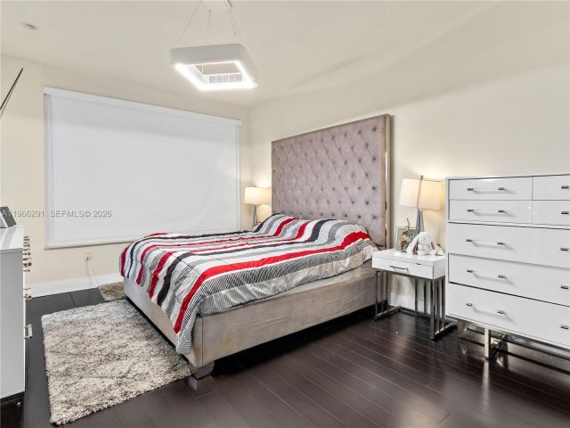 3-bedroom home for sale in Doral - 6420 NW 105th Pl - MondialRealty