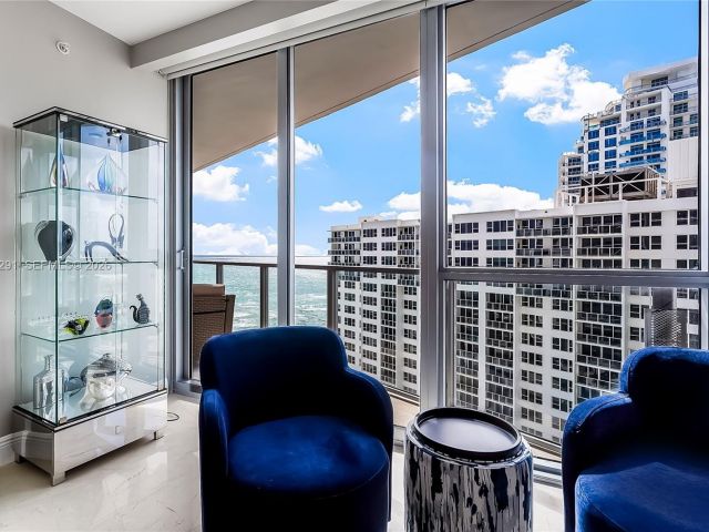 Apartment for sale  Unit #1206 - photo 7452059