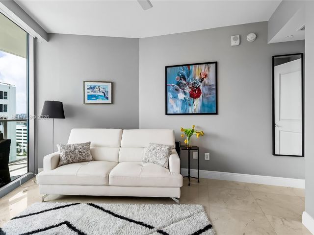 Apartment for sale  Unit #1206 - photo 7452078