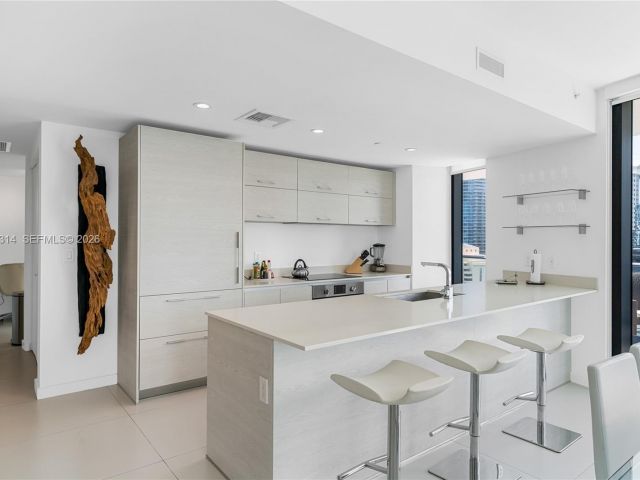 Apartment for rent  Unit #2305 - photo 7451830