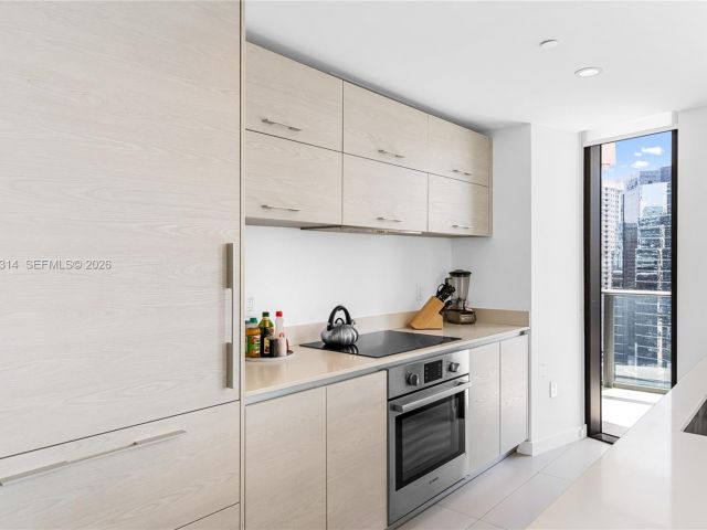 Apartment for rent  Unit #2305 - photo 7451831