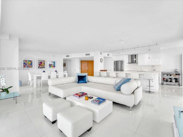 Apartment for sale  Unit #1910 - photo 7510454