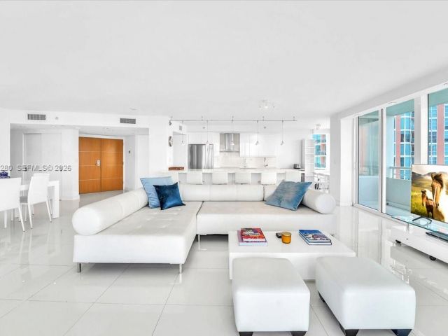 Apartment for sale  Unit #1910 - photo 7510455