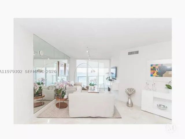 2-bedroom condo for rent in Sunny Isles Beach - 16699 Collins Ave 2406 - MondialRealty