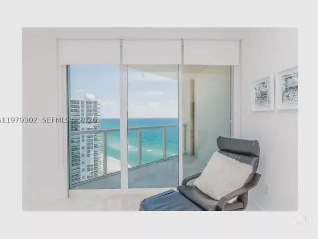 2-bedroom condo for rent in Sunny Isles Beach - 16699 Collins Ave 2406 - MondialRealty