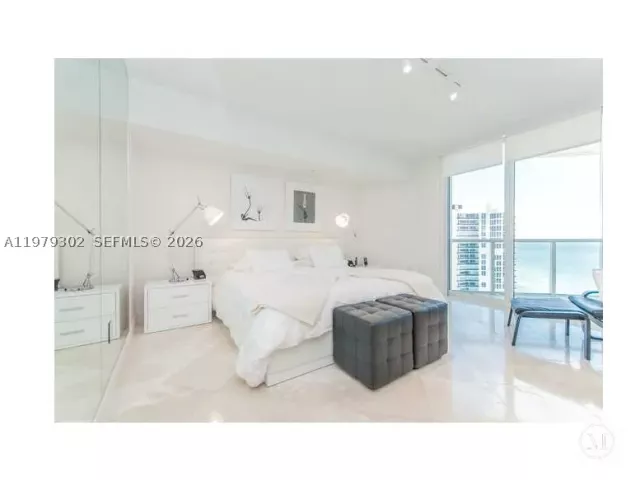 2-bedroom condo for rent in Sunny Isles Beach - 16699 Collins Ave 2406 - MondialRealty