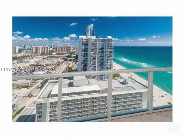 2-bedroom condo for rent in Sunny Isles Beach - 16699 Collins Ave 2406 - MondialRealty