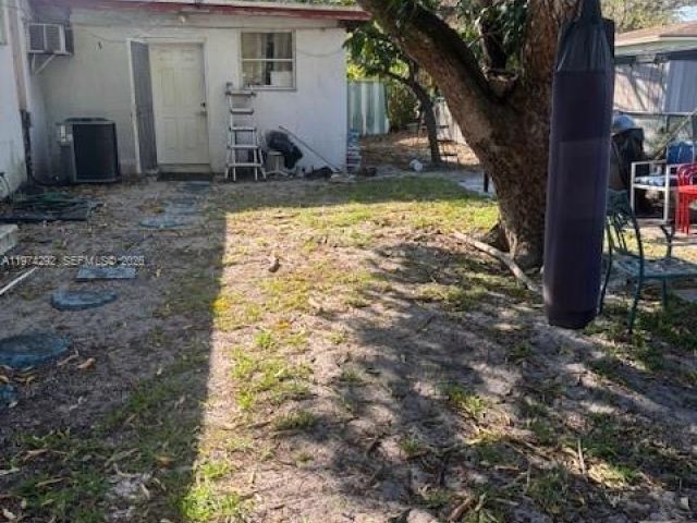 3-bedroom home for sale in North Miami - 15 NE 130th St - MondialRealty