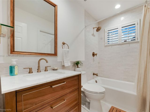 Home for sale at 424 Sansovino Ave - photo 7470774