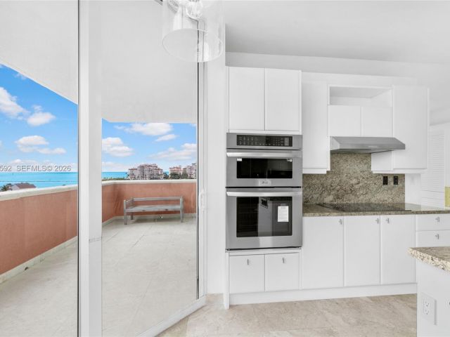 Apartment for rent  Unit #801 - photo 7509879