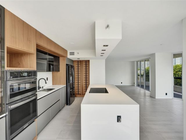 Apartment for sale  Unit #415 - photo 7504040