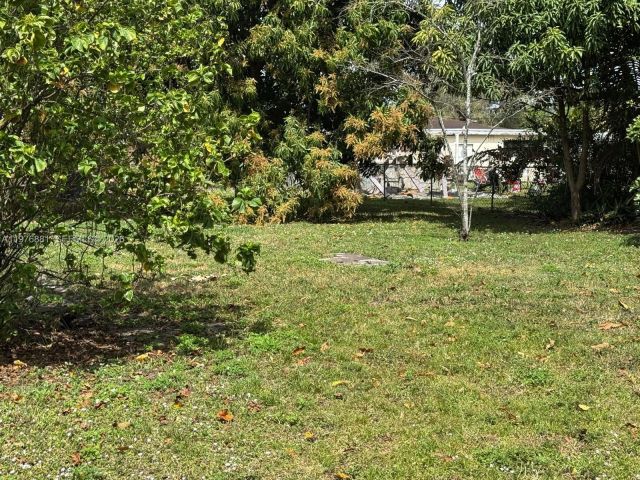 Home for rent at 16981 NE 8th Ct - photo 7481041