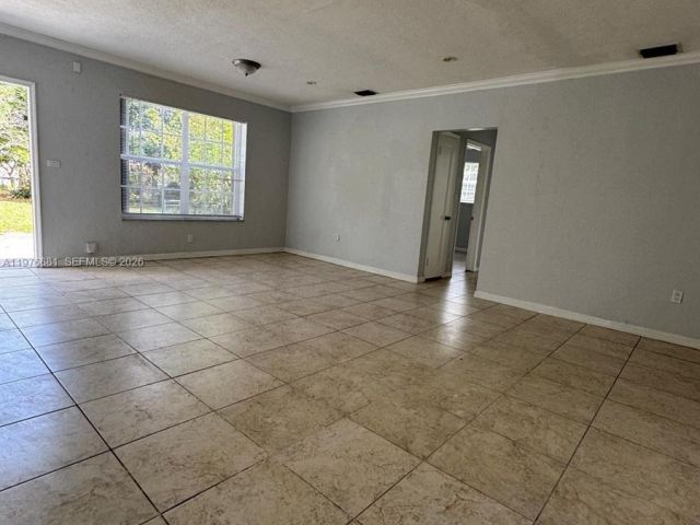 Home for rent at 16981 NE 8th Ct - photo 7481045