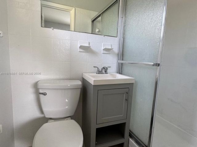 Home for rent at 16981 NE 8th Ct - photo 7481047