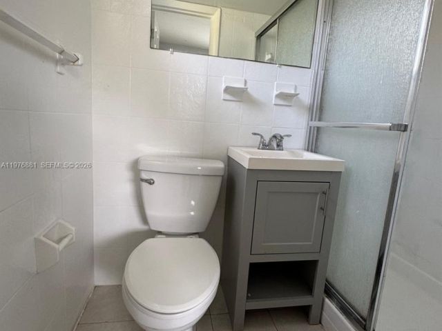 Home for rent at 16981 NE 8th Ct - photo 7481049