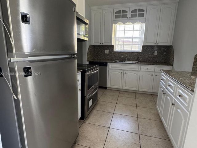 Home for rent at 16981 NE 8th Ct - photo 7481059