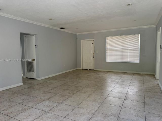 Home for rent at 16981 NE 8th Ct - photo 7481063