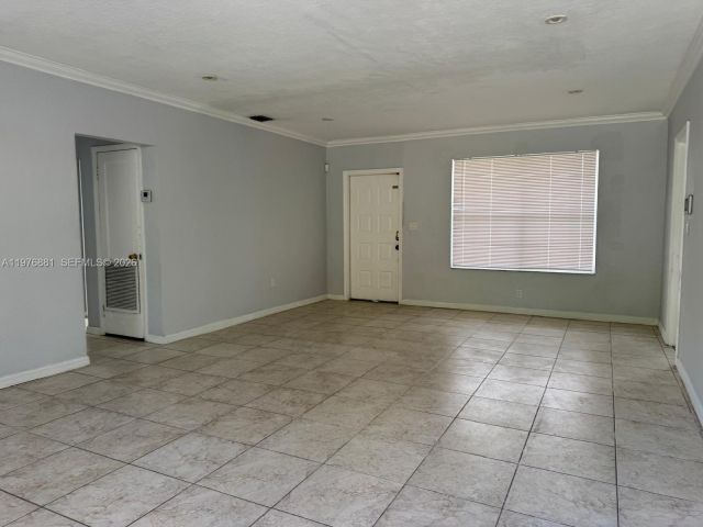 Home for rent at 16981 NE 8th Ct - photo 7481064