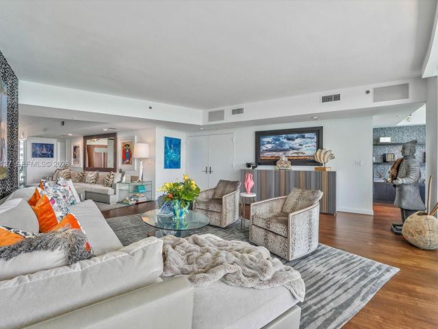 Apartment for sale  Unit #1503 - photo 7509599