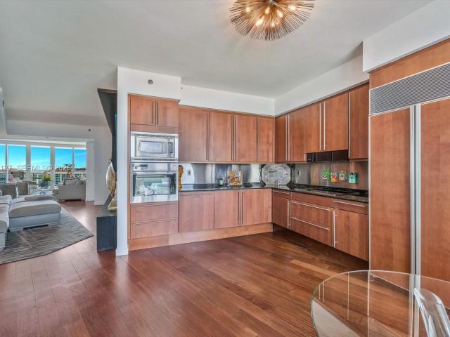 Apartment for sale  Unit #1503 - photo 7509602