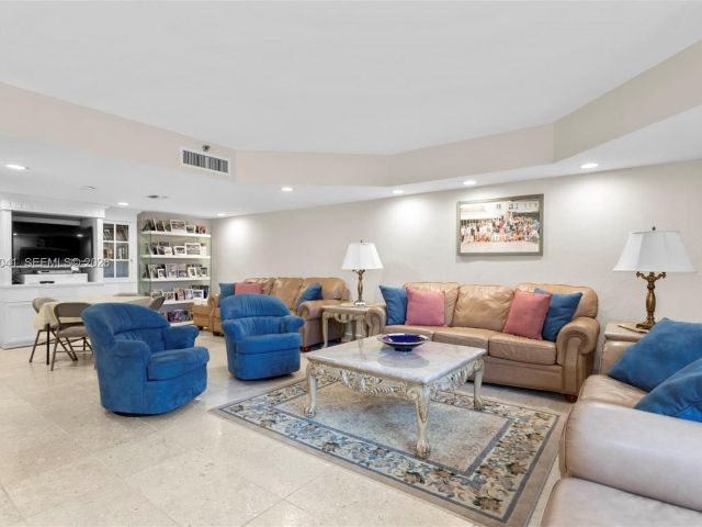 Apartment for sale  Unit #3-AB - photo 7505664