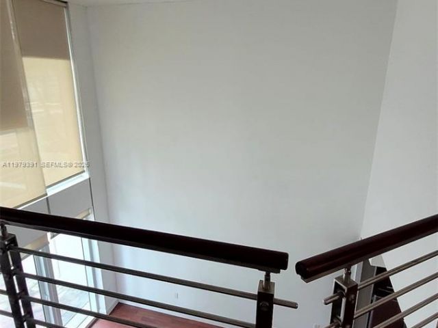 2-bedroom condo for rent in Miami - 41 SE 5th St 709 - MondialRealty