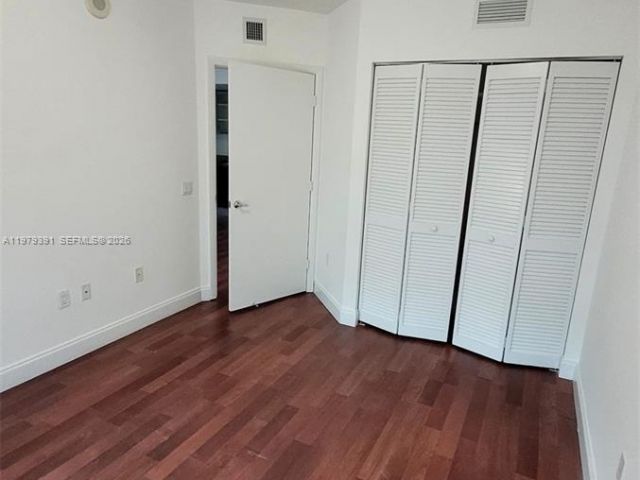 2-bedroom condo for rent in Miami - 41 SE 5th St 709 - MondialRealty