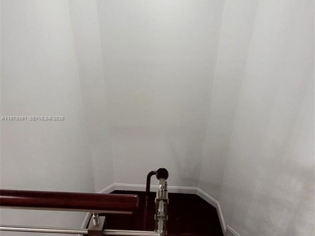 2-bedroom condo for rent in Miami - 41 SE 5th St 709 - MondialRealty