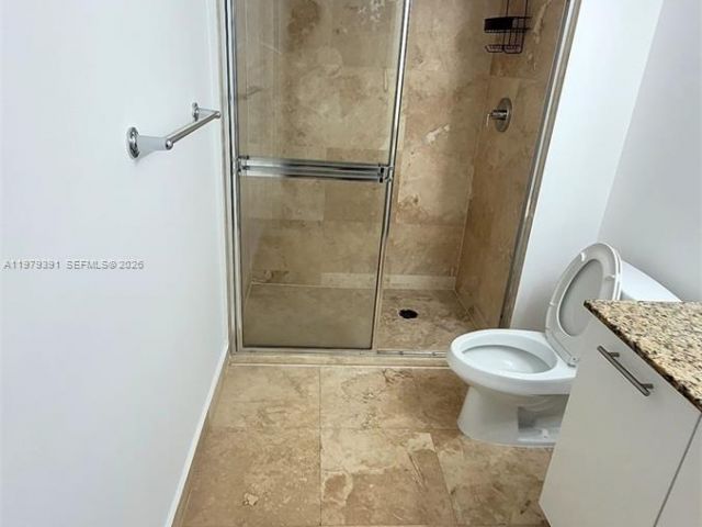 2-bedroom condo for rent in Miami - 41 SE 5th St 709 - MondialRealty