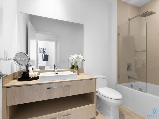 Apartment for sale  Unit #302 - photo 7512369