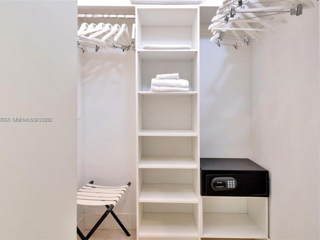 Apartment for sale  Unit #302 - photo 7512373